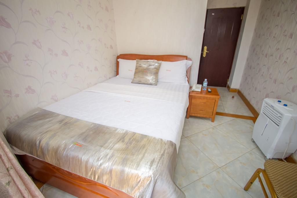 Sal'S Boutique Hotel Kampala Bagian luar foto
