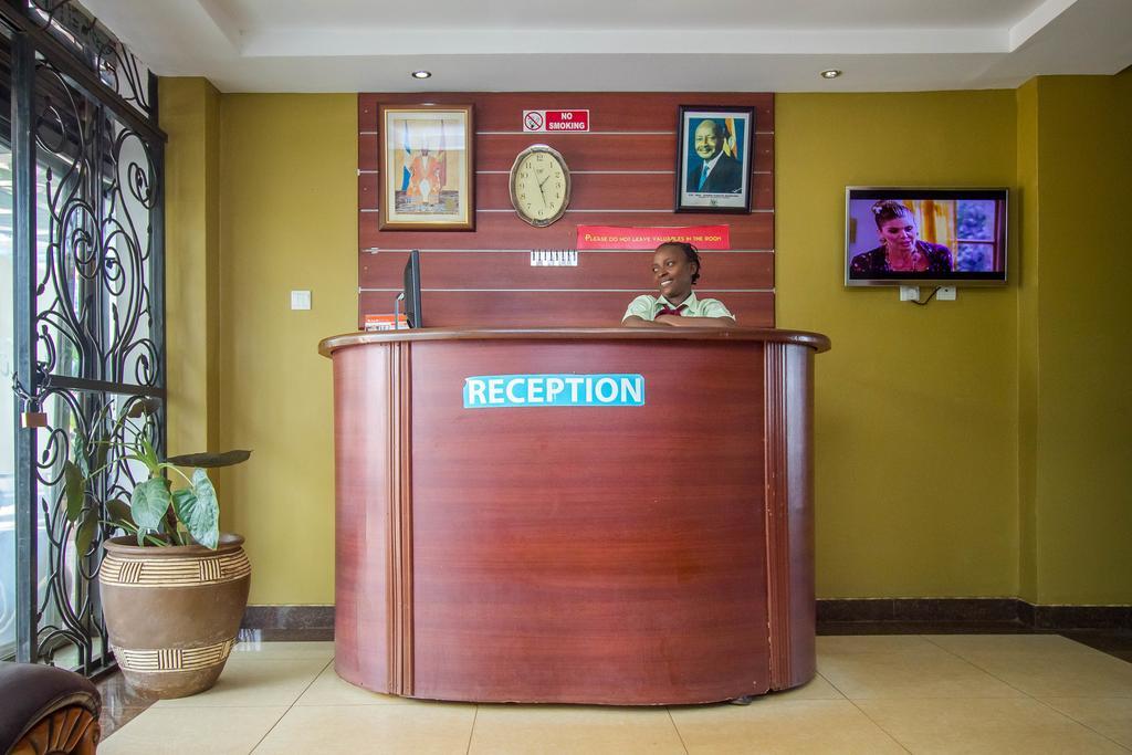 Sal'S Boutique Hotel Kampala Bagian luar foto